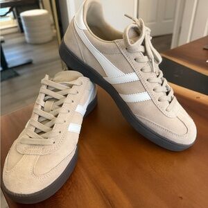 Gola Beige and White Women's Sneakers
